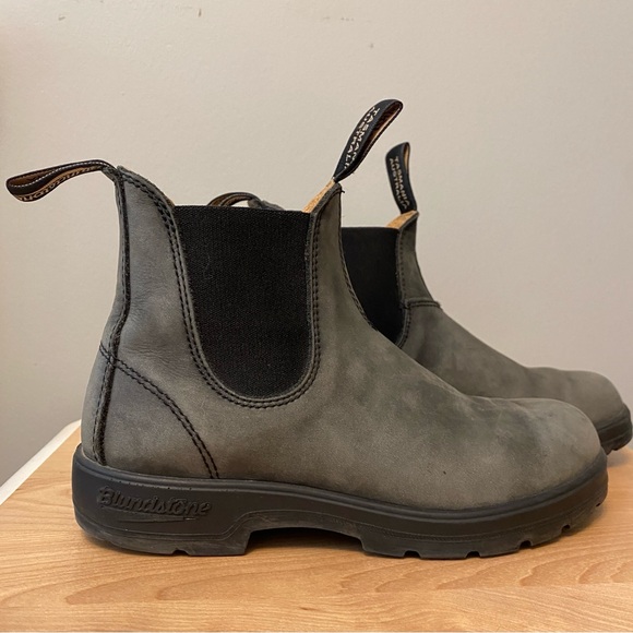 Blundstones size 4/7, Rustic Black, beautiful! - Picture 6 of 6